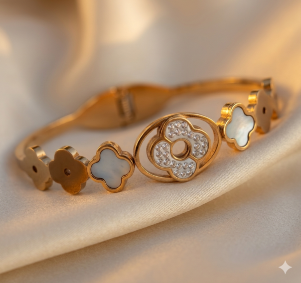Floral Bracelet Anti Tarnish Stainless Steel Bracelet
